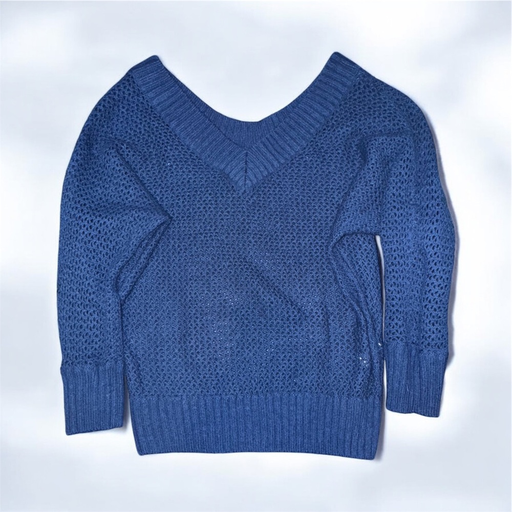 Blue knitted Express sweater